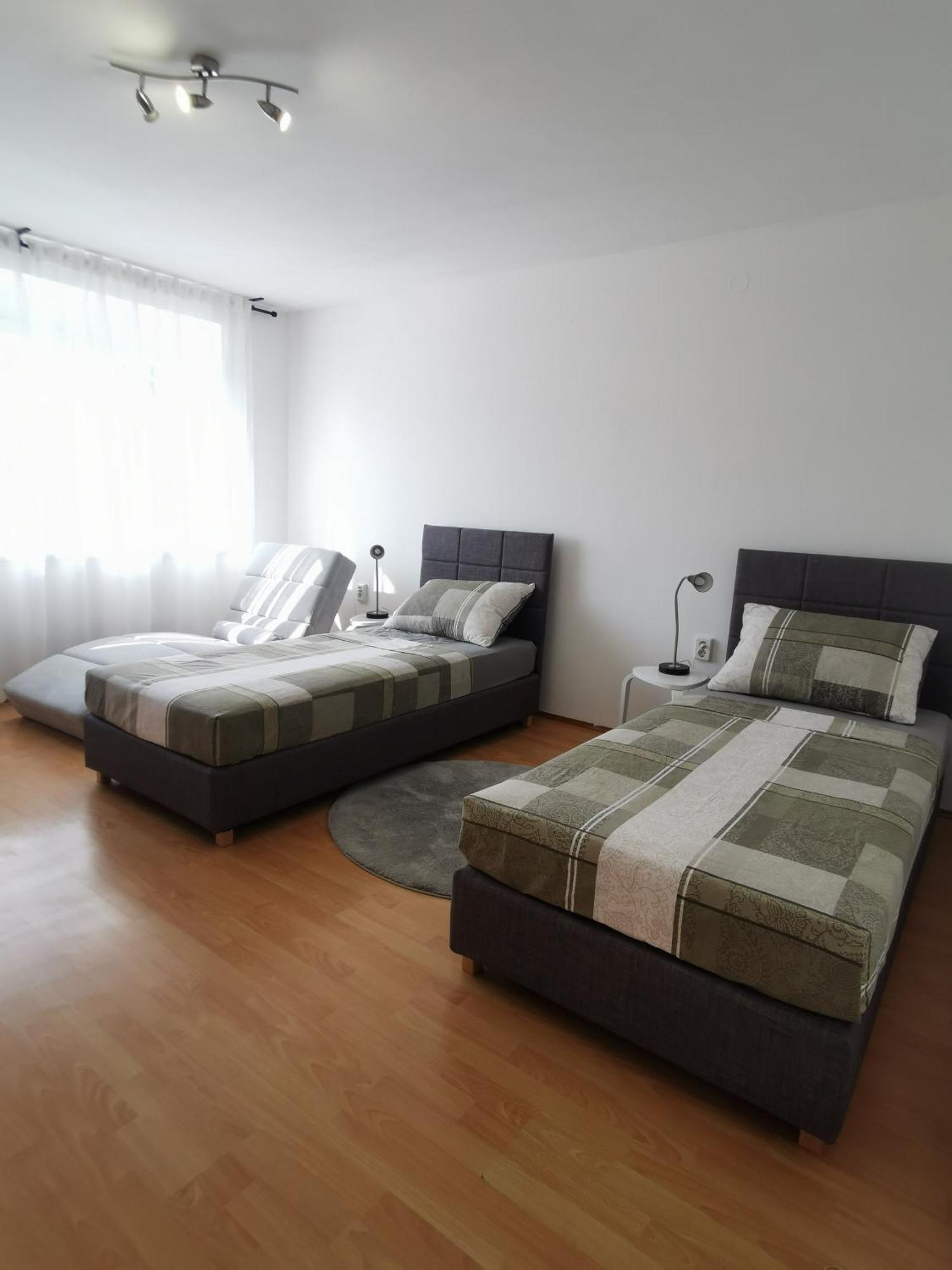 Apartment Tonio - Right On The Main Square Gospić 外观 照片