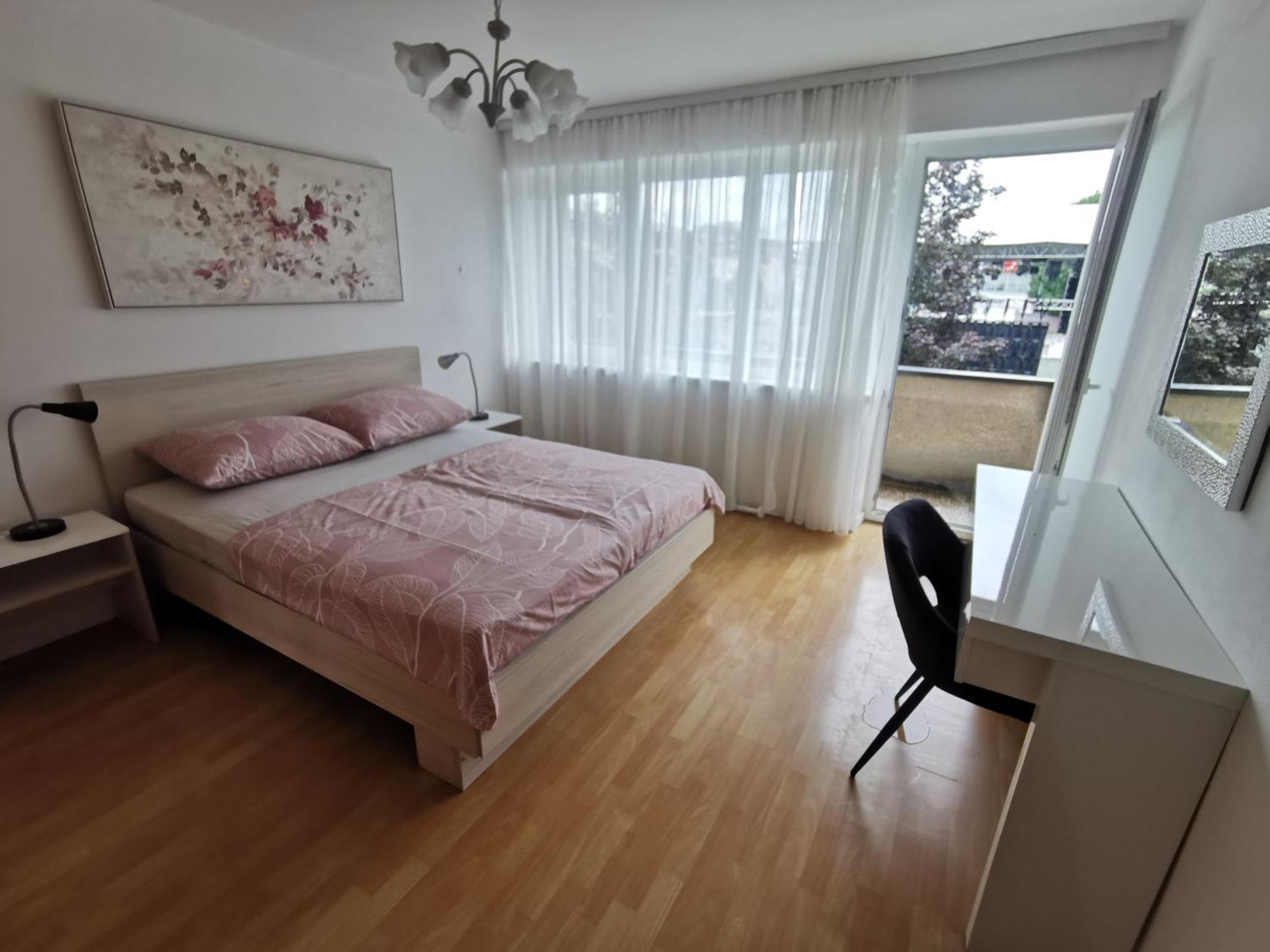 Apartment Tonio - Right On The Main Square Gospić 外观 照片